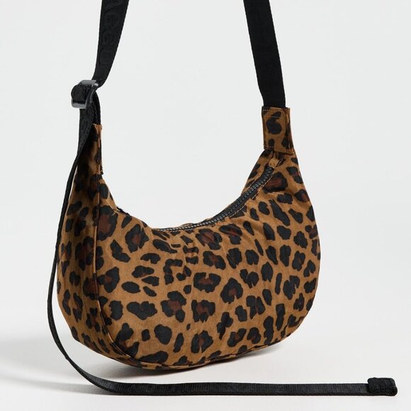 NWT Baggu Small Crescent Bag - Leopard - Picture 5 of 11